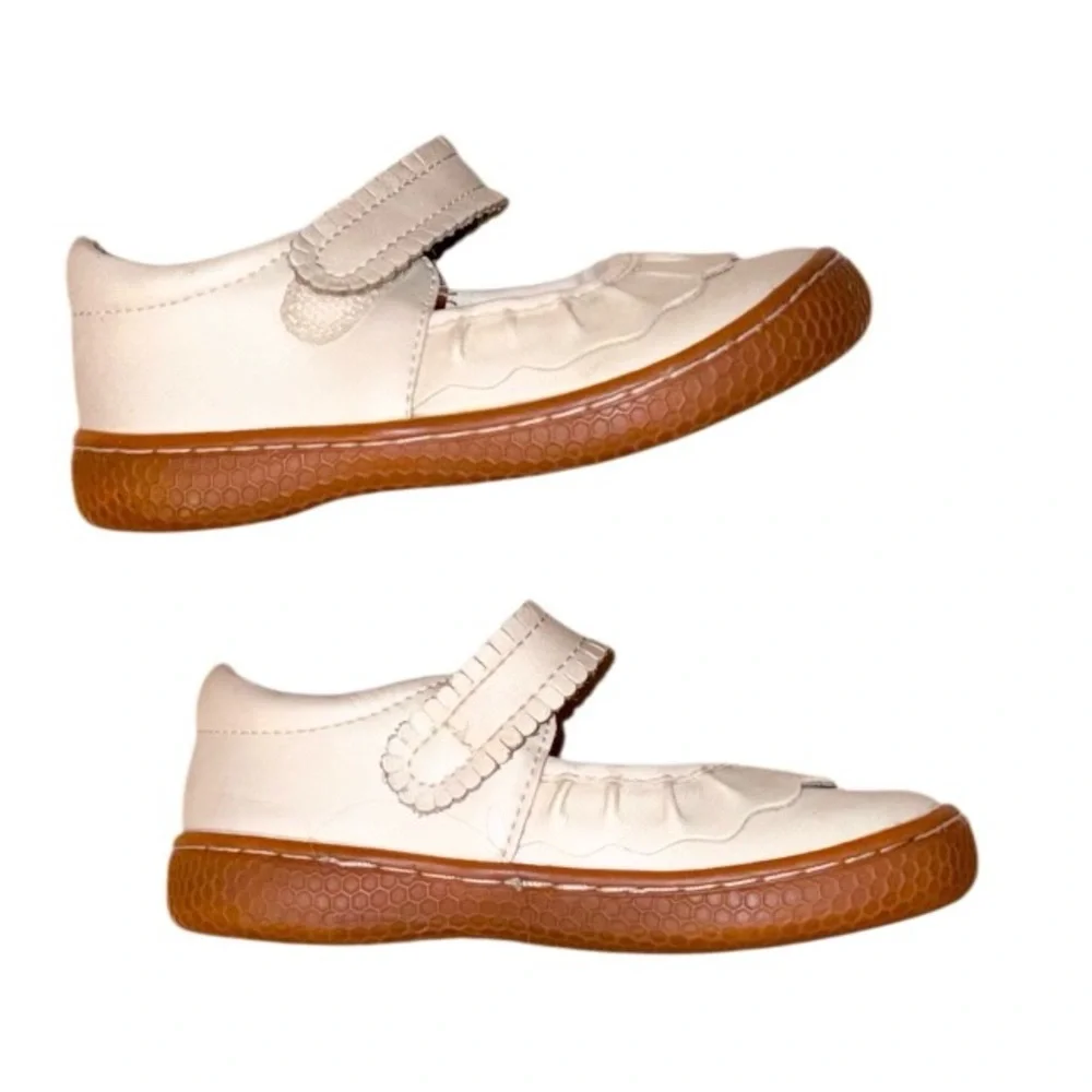 LIVIE & LUCA IVORY PEARL RUCHE classic Mary Jane girl’s dress shoes size 7